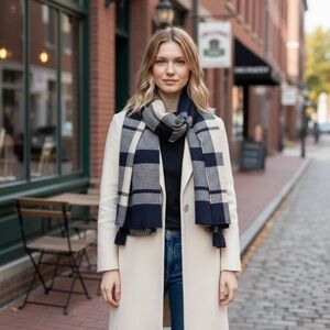 NWT J. Crew Women’s Plaid Blanket Scarf with Tassel Trim Stocking Stuffer Gifts